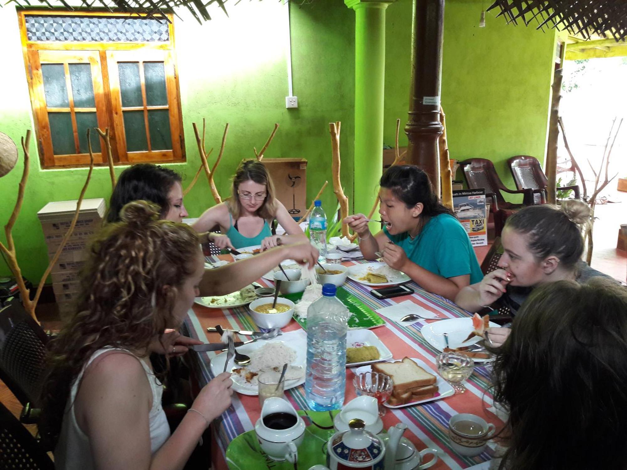 Safari Horizon Udawalawe Bed & Breakfast エクステリア 写真